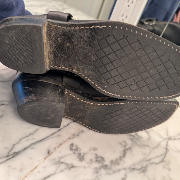 Frye Harness Boot 12R size 8 - Picture 3 of 4